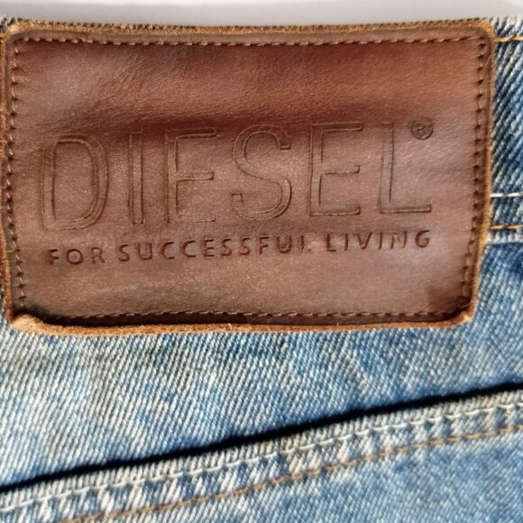 Diesel Industry Jeans Mens  Regular Straight Leg Blue Fading Whiskering SZ 30 - Picture 4 of 16